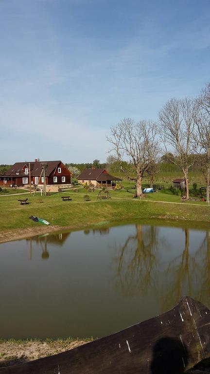 Landsted Emuzas *